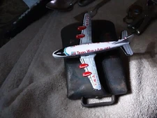 VINTAGE 4-1/2" TIN FRICTION AIRPLANE TOY - TRANS WORLD AIRLINES TWA B0720  JAPAN