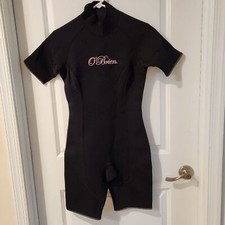O'Brien new with tags large women wetsuit, black with pink lettering