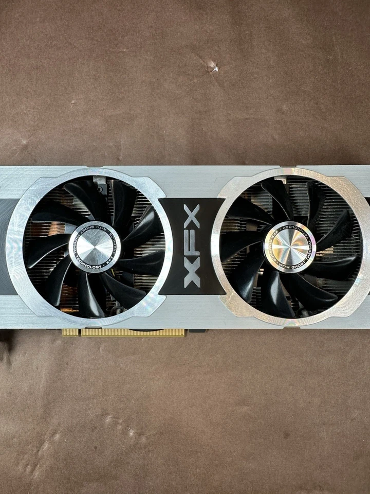 XFX Radeon R7900 Series FVideo Graphics Card 3GB PCI-Express 3.0 x16 Untested - Image 3 of 4