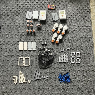 LEGO Mindstorms NXT Education Lot  2 Bricks, 5 Motors, 8 Sensors, Tested working