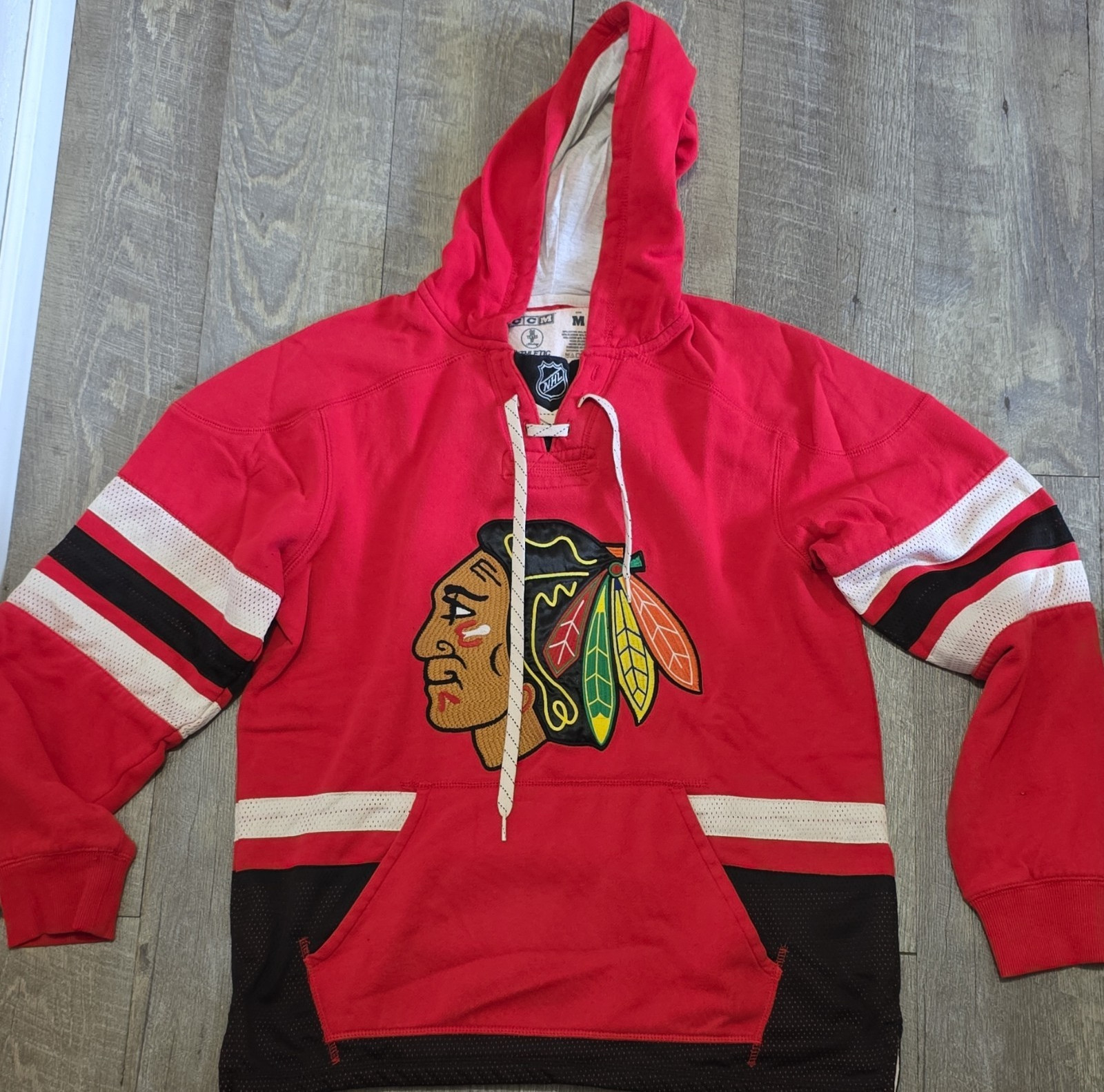 CCM Chicago Blackhawks NHL Hockey Red Hoodie Sweatshirt Size M