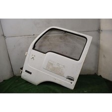 Porte avant et accessoires Nissan CABSTAR