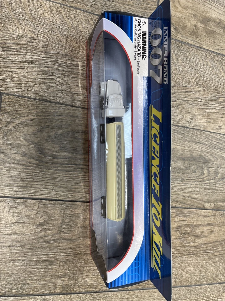 007 Ultimate Bond Coll'n CORGI TY07201 Kenworth TANKER Licence to Kill NEW - Image 4 of 4