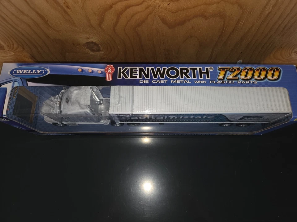 1/32 Scale Diecast Replica By Welly Kenworth T2000 - Image 2 of 4
