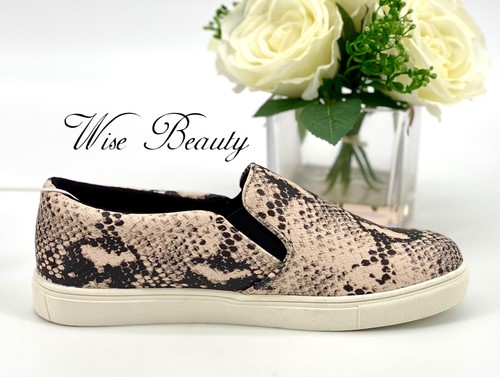 A New Day Reese Slip On Sneaker Size 6 Casual Shoe Snake Print Memory Foam - Picture 6 of 9