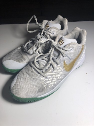 Nike Basketball Kyrie Irving Flytrap 2 