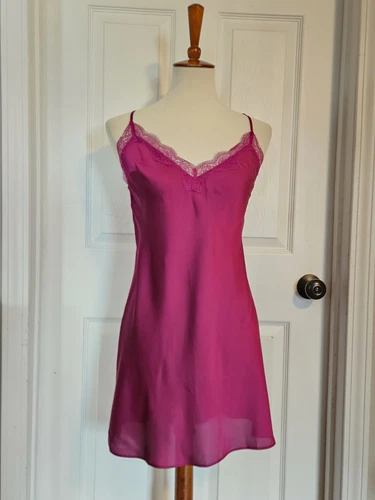 UNDERCOVER Camicia da notte Victoria’s Secret rosa magenta raso pizzo slip dress chemis taglia small