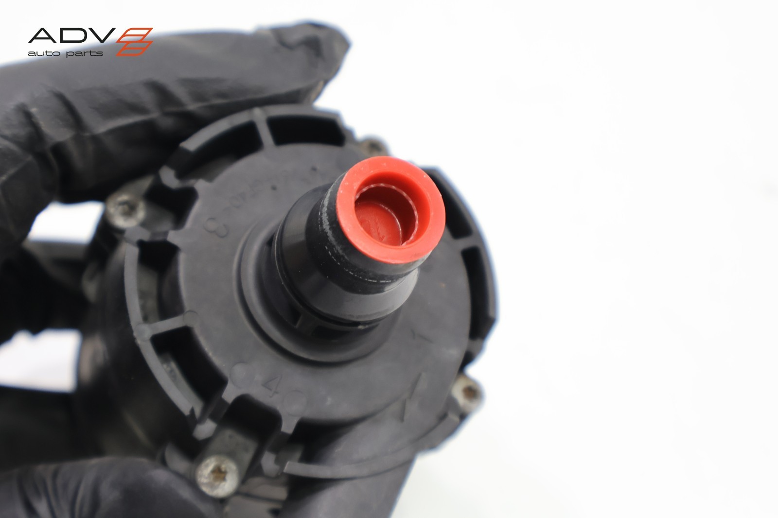 2014 - 2020 BMW i8 I12 ENGINE COOLANT AUXILIARY WATER PUMP OEM
