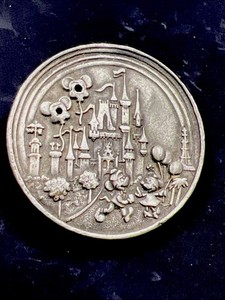 Vintage Walt Disney Productions Pin Badge Mickey & Minnie with Castle Pre-1986