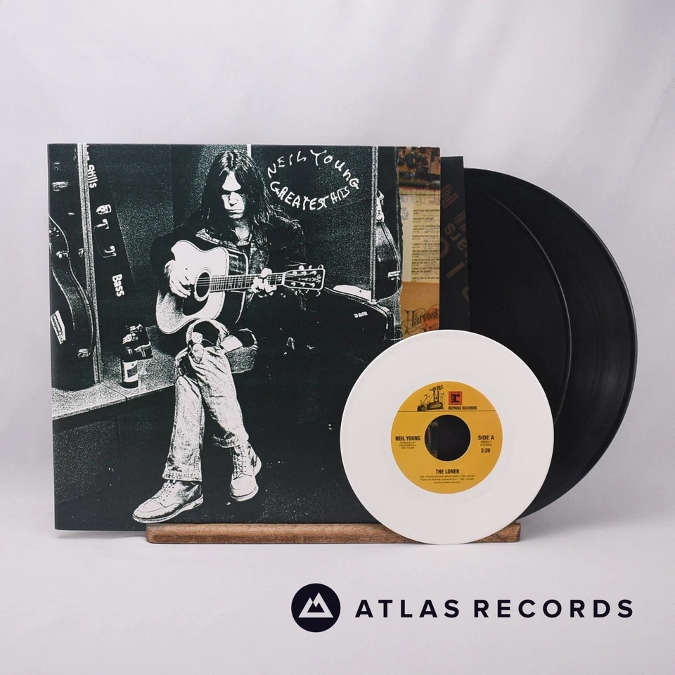 Neil Young Greatest Hits 7" + Double LP Vinyl Record - NM/EX - Image 2 of 4