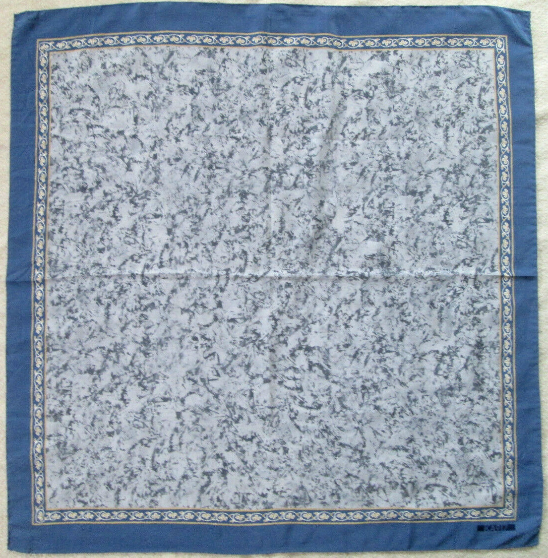 Foulard Vintage 100% Soie - Dimensions 86 X 94 Cm, Couleur Marron, Mousseline, Occasion