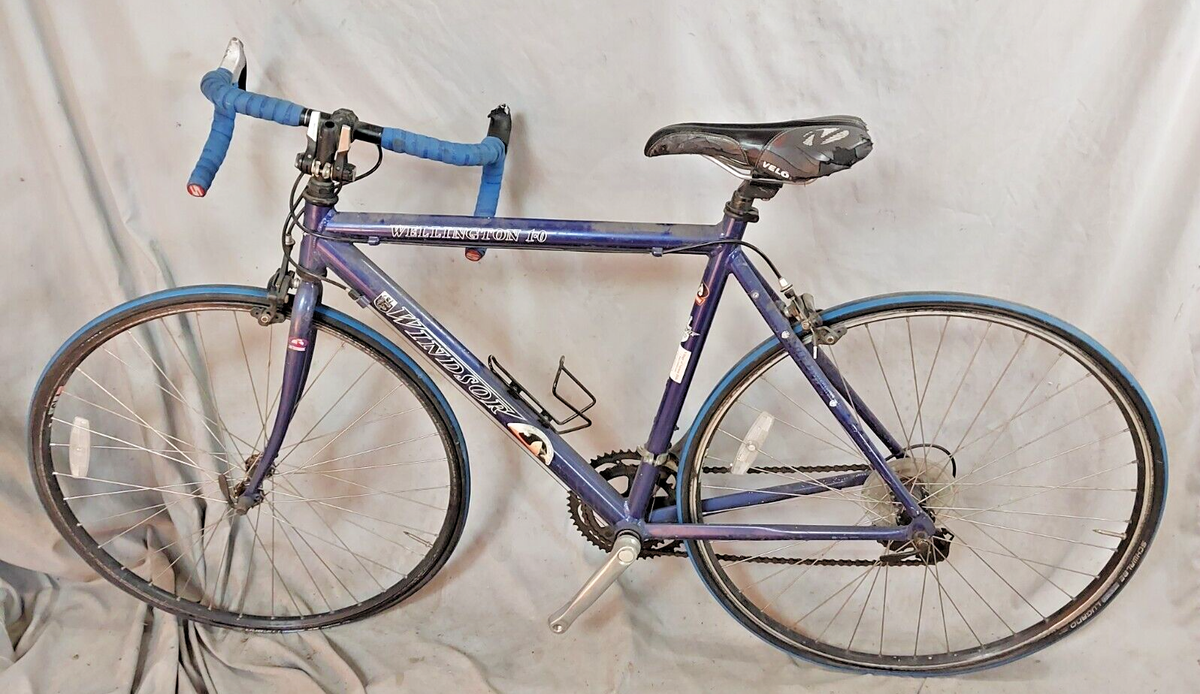 2015 Windsor Wellington 10 Touring Road Bike 54cm Small Shimano 14 SPD