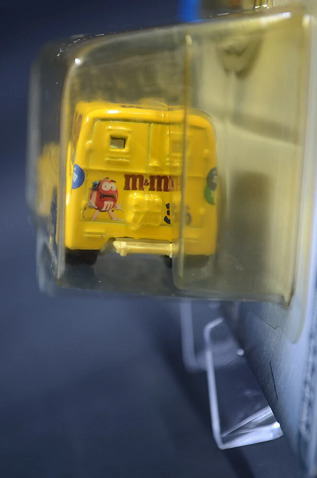 2001 Hotwheels #36 Ken Schrader - M&M's Angelia Panel Truck - 2 of 4 - Image 4 of 4