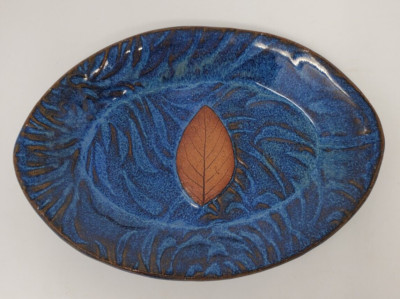 Studio Art Pottery Oval Trinket Dish Blue With Brown Leaf Sue Meyer Sedona