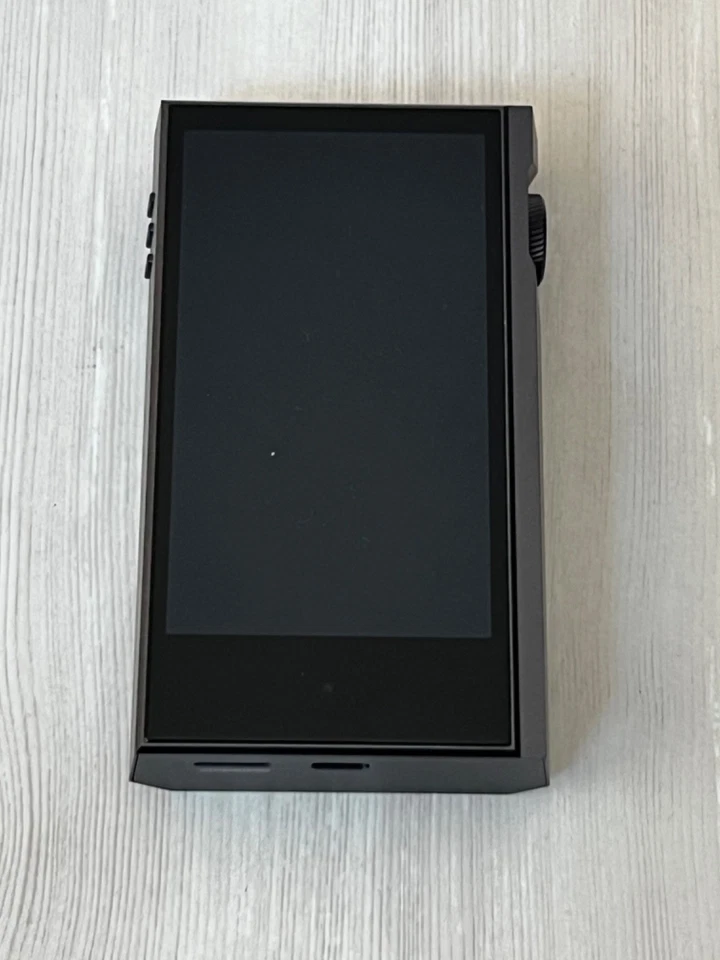 Astell & Kern KANN Max Reference DAP Digital Audio Player with Leather Case + More - Image 2 of 4