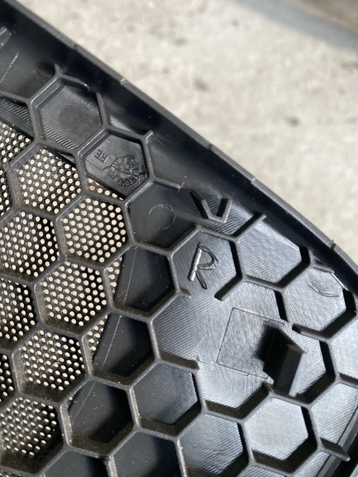 AUDI TT MK2 SPEAKER GRILL COVER DRIVERS SIDE 8J0035406 06-14 8J FREE P&P - Image 3 of 4