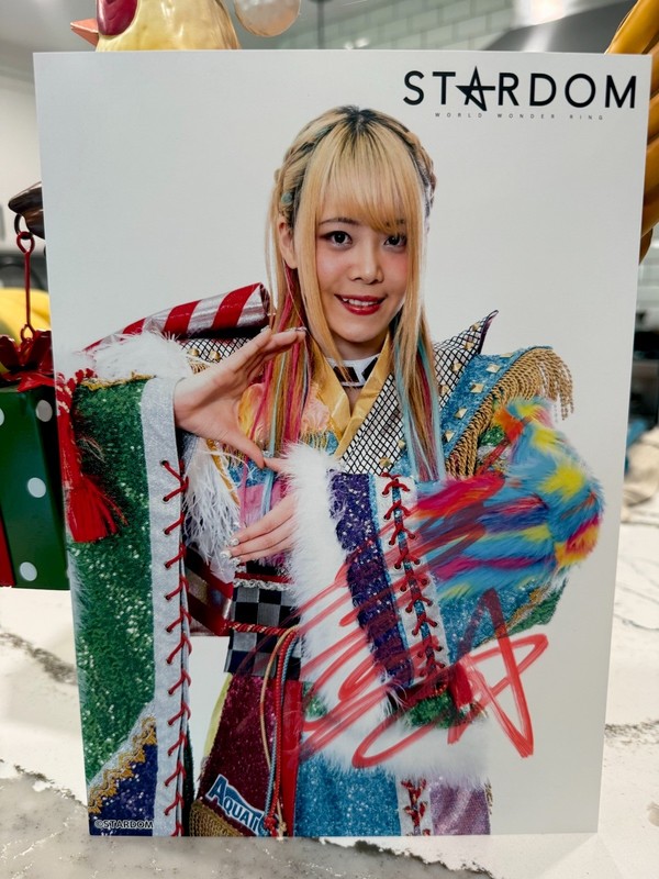 2021 STARDOM Mayu Iwatani Autographed Portrait Hand Signed NJPW WWE AEW