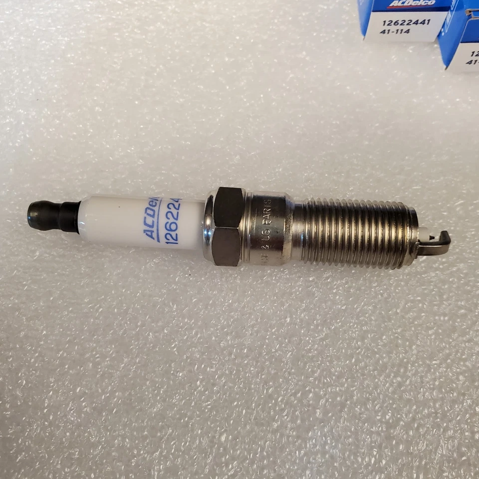 NEW GENUINE GM ACDelco Iridium Spark Plugs 41-114 12622441 Set Of 4 - Image 3 of 4