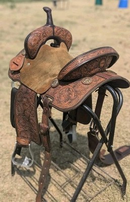 Jeff Smith 13'' Gorgeous  tooled Barrel Saddle like  new