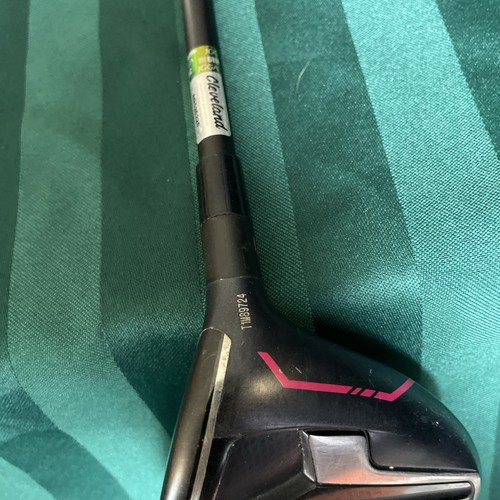 Cleveland Black 18° Fairway Wood RH w/ Bassara E45 Ladies Flex Graphite Shaft - Picture 2 of 11