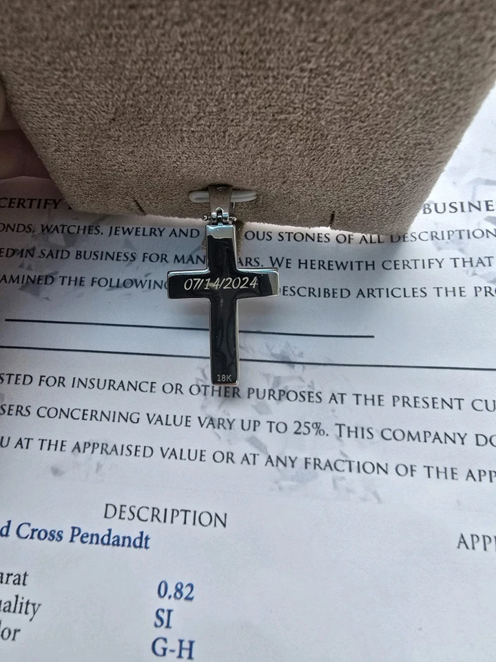 Colgante Cruz Diamante Foto 3 de 4