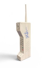 Mark-Paul Gosselaar Autographed Retro Brick Cell Phone Prop Saved by the Bell