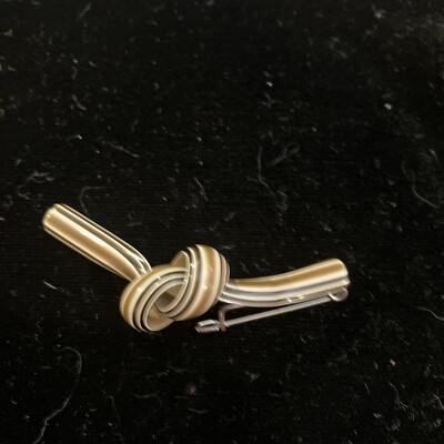 Lea Stein pin Brooch Laminated Celluloid twisted knot