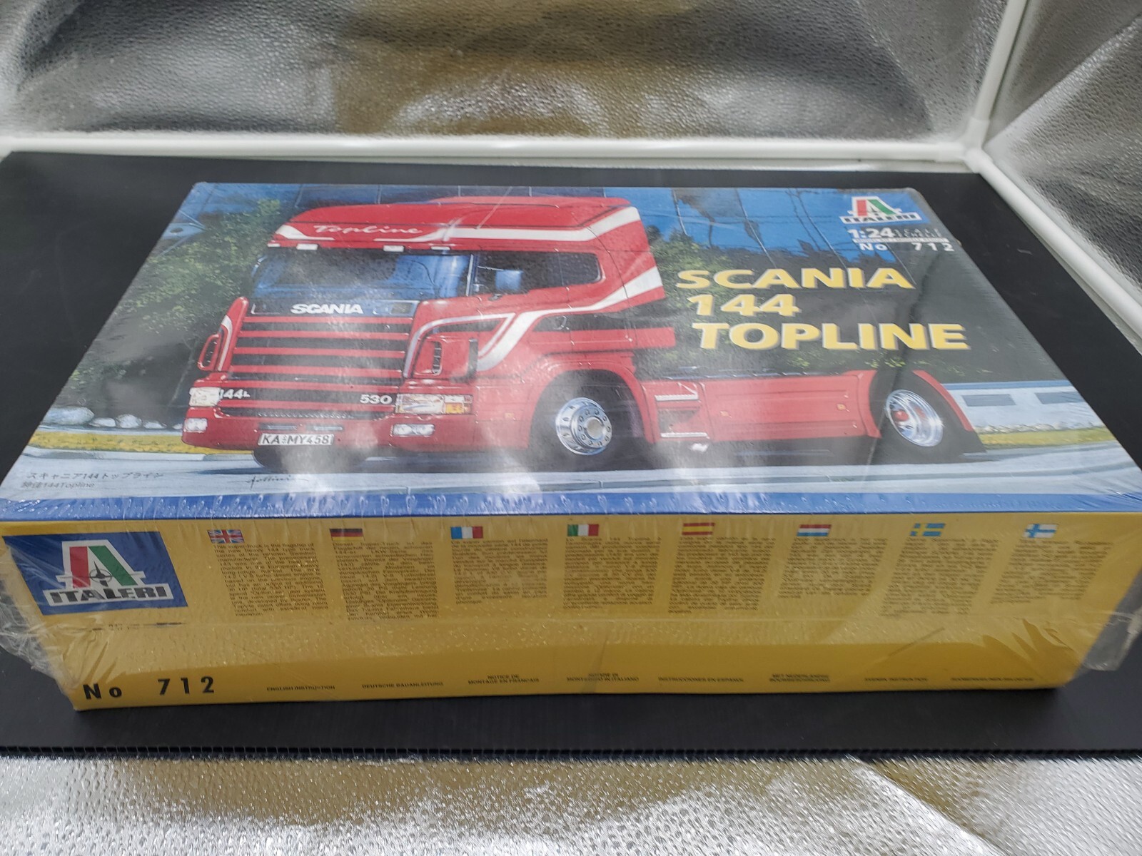 Picture 4 of 16