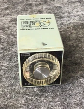Idec PFA-1U11 Analog Timer Unit 24V 8-Pin Used