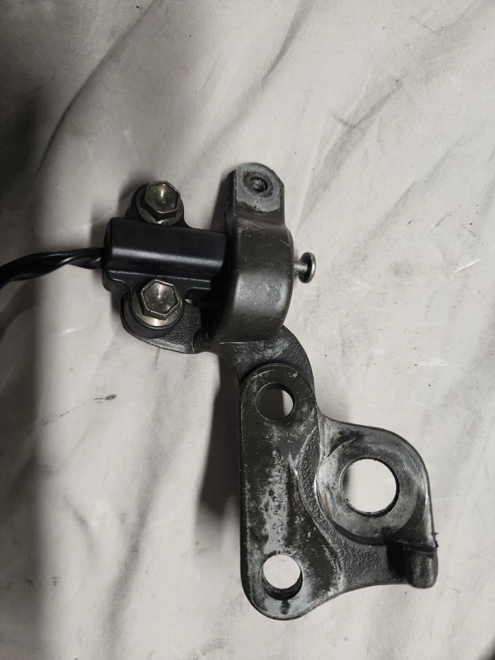 2003-2004 03 04 SUZUKI GSXR1000 GSXR 1000 OEM INTERRUPTOR DE SOPORTE Y SOPORTE Foto 2 de 4