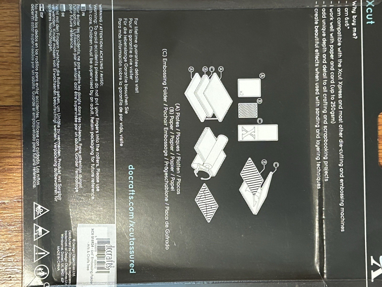 CHRISTMAS TREE  EMBOSSING FOLDER - 6X6  - LACY TREE  - #XC515924 - NEW