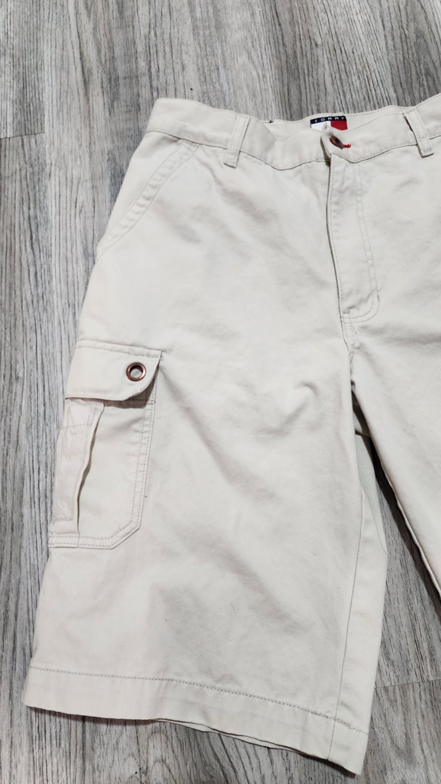 Tommy Hilfiger Men's 32's Beige Cargo Shorts Button Logo Pockets Flat Front s thumbnail 3