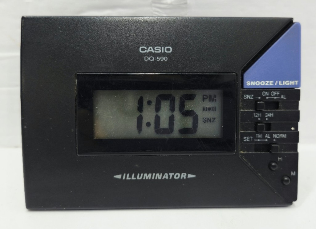 Vintage Casio Travel Clock DQ-590 Alarm Illuminator LED - Works Great!