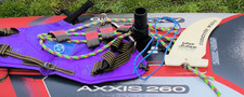 F2 Axxis 260 Slalom Windsurf-Board mit Concrete Wave Finne, rot/grau/schwarz