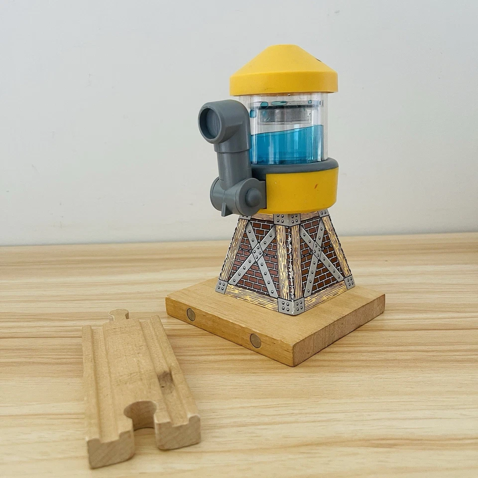 Thomas the Tank Engine & Friends Tren de Madera Pistas Torre de Agua Amarilla Lote x21 Foto 3 de 4