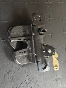 VW Passat 3B 3BG B5 Heckklappenschloss Kofferraumschloss hinten 3B9827505C