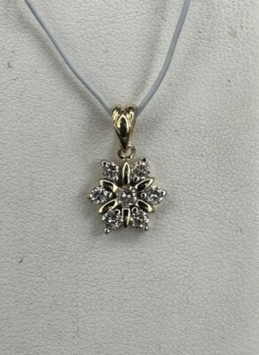 10K Gelbgold Diamant Anhänger Schneeflocke Starburst Cluster 1,3 Gramm 3/8 Karat