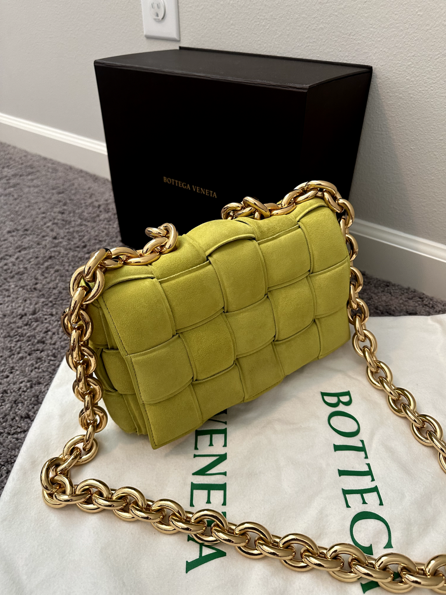 BOTTEGA VENETA ビーズバッグ Bottega Veneta Suede Maxi Intrecciato Padded Chain Cassette