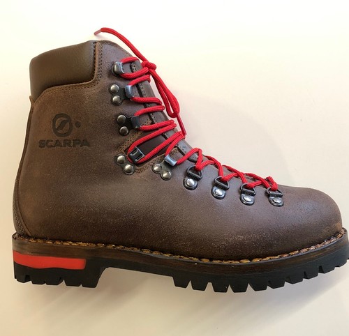 Shoe 81777 Brenta boot man sewn in 
