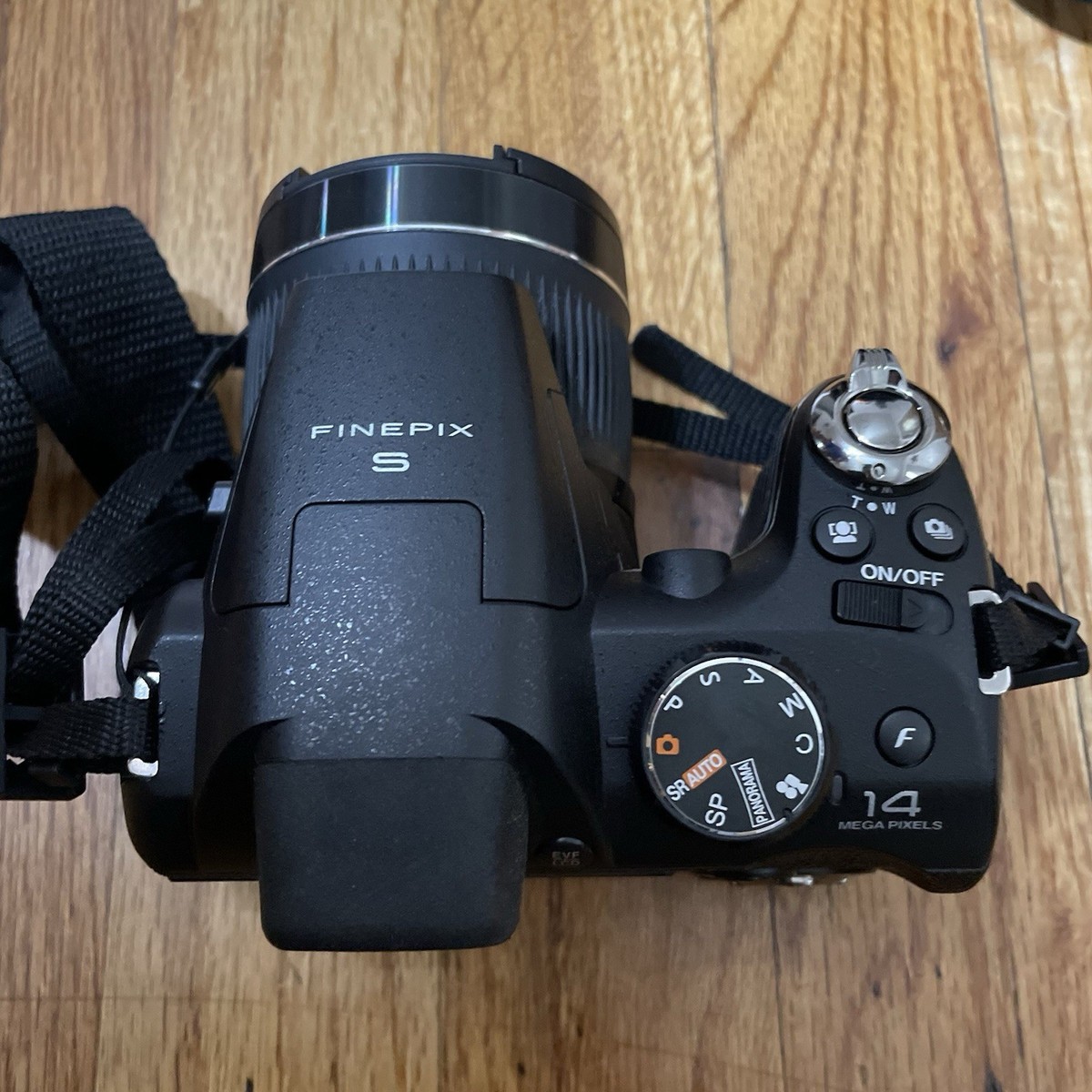 Fujifilm Finepix S4080 14MP Digital Camera Fujifilm Digital Bridge