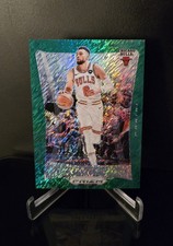 #'d/12 🔥 ZACH LAVINE SSP 2023-24 Panini Prizm Deca Green Shimmer FOTL SP No. 10