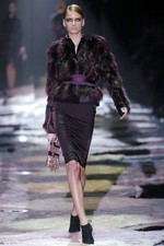 GUCCI Tom Ford Runway Fall 2004 Look 2 Purple Fox Fur Leather Jacket IT 38 US 4