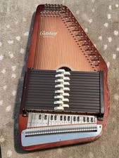 Oscar Schmidt OS15B 15 Chord Berkshire Autoharp Sunburst w/ Gig Bag Picks