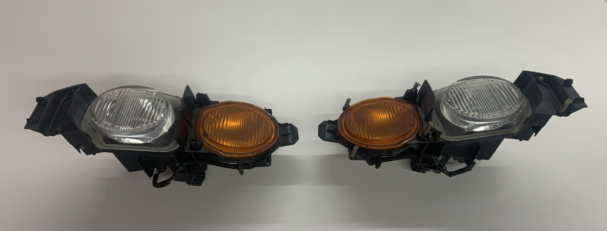 【未使用】NISSAN R33 FOG LH 日産 フォグ 左 ニッサン OEM Nissan Skyline R33 Series 2 Used Front Fog Light Turn Signal