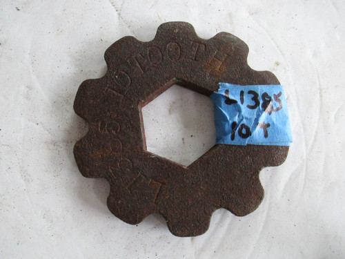 John Blue L1385 / 10 Tooth Squeeze Pump Sprocket Farm Ag Equipment B75