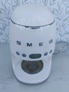 Smeg Tropffilter Kaffeemaschine Creme - DCF02CRUK a/f ohne Kanne