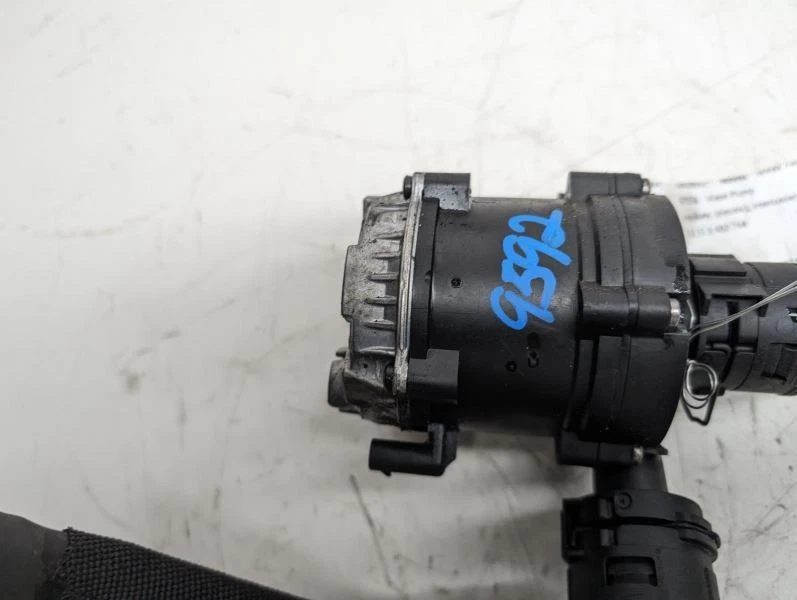 Intercooler auxiliar bomba refrigerante compatible con BMW 740i 751794 16-19 Foto 2 de 4