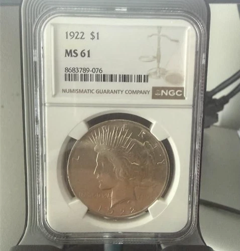 1922 $1 Peace Dollar NGC MS61