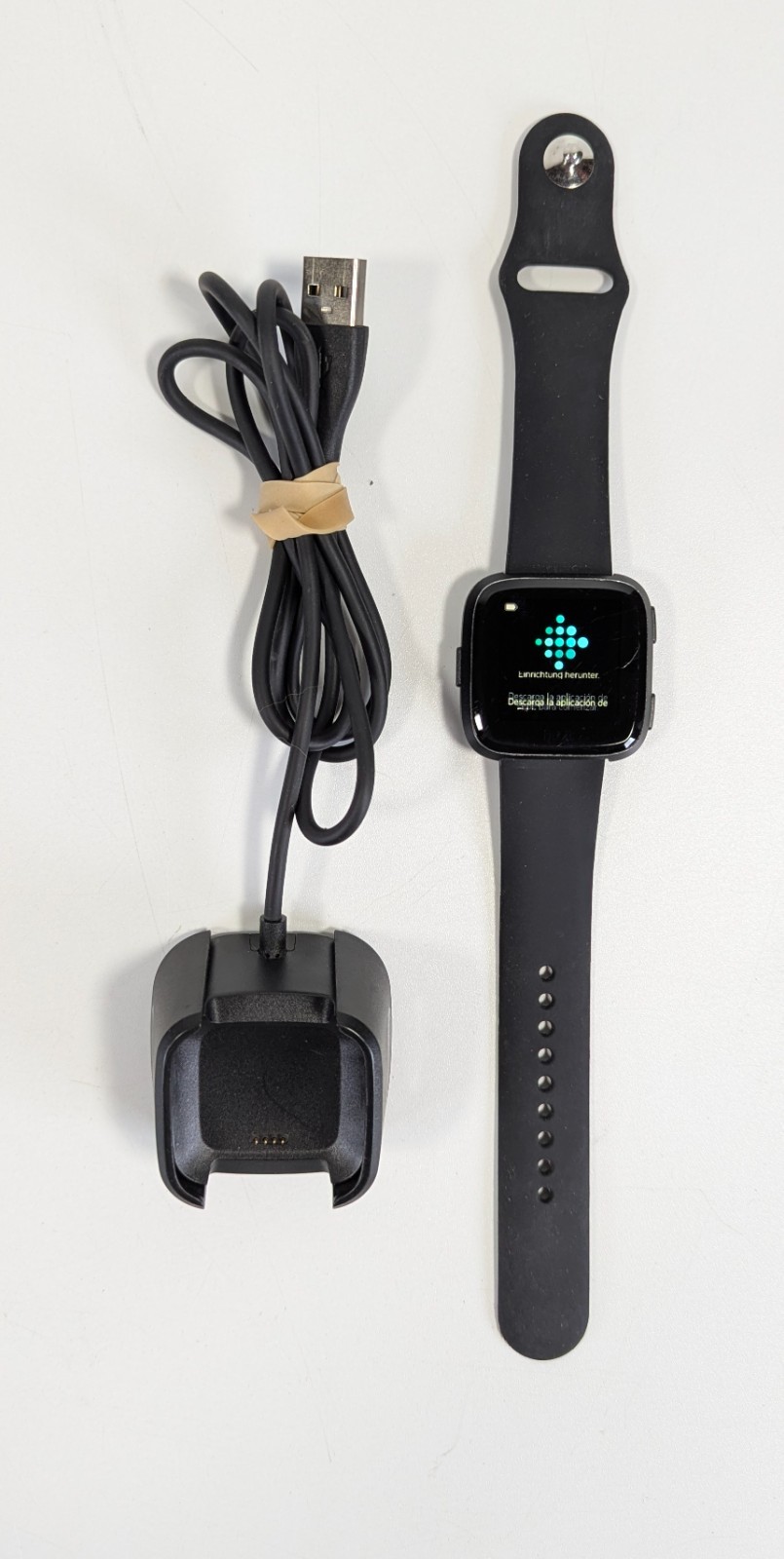 Fitbit Versa FB504 Smartwatch Activity Tracker Black Strap with Charging Cradle