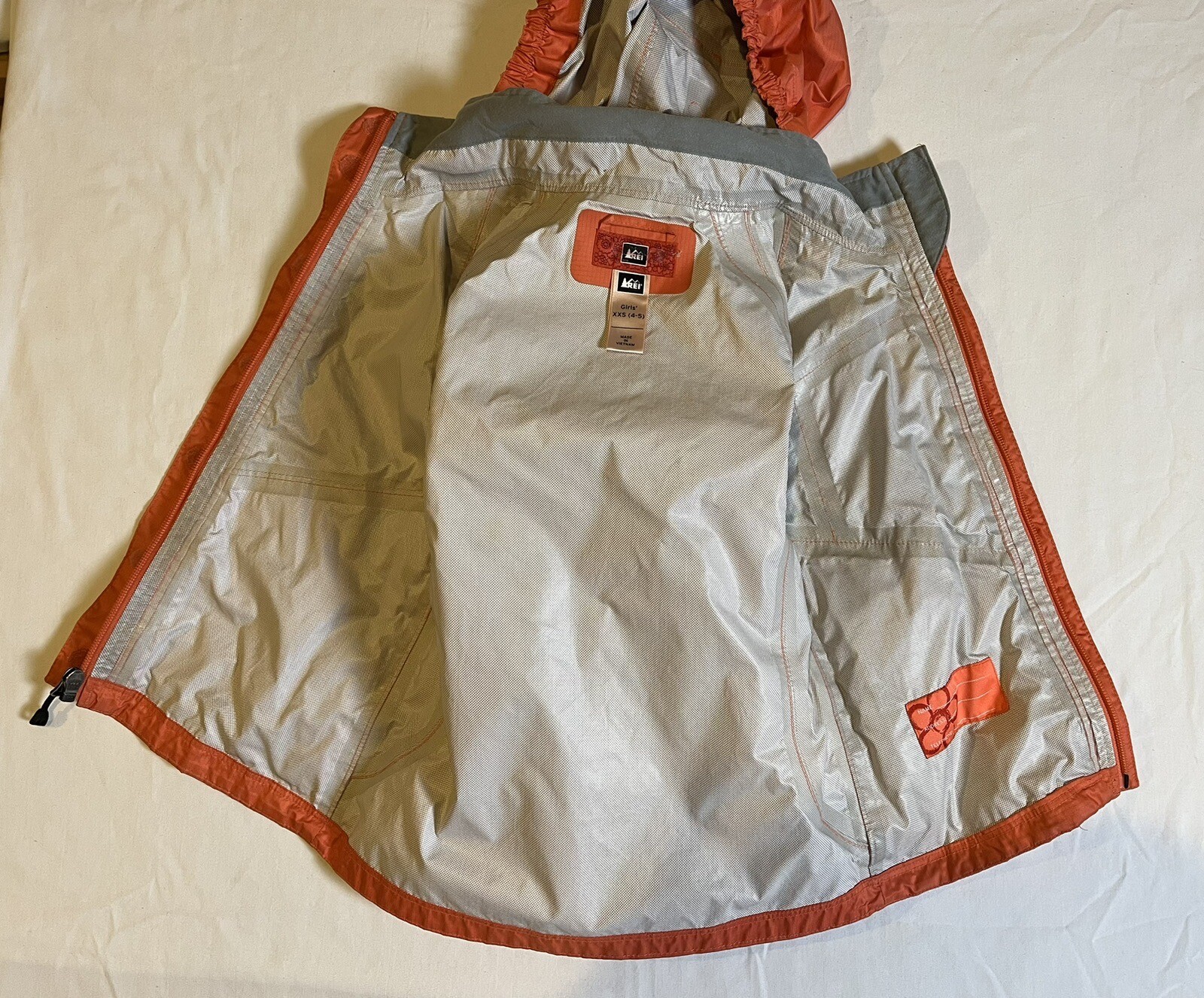 REI Girls SZ XXS 4/5  raincoat Windbreaker Hooded Waterproof Jacket Orange